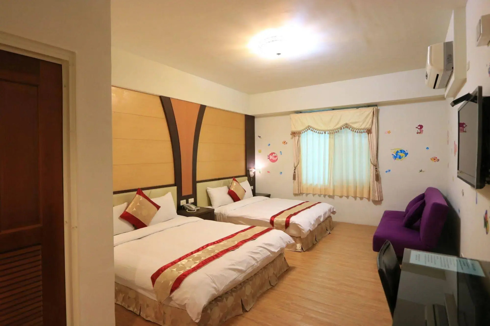 Warner Leisure Hotel