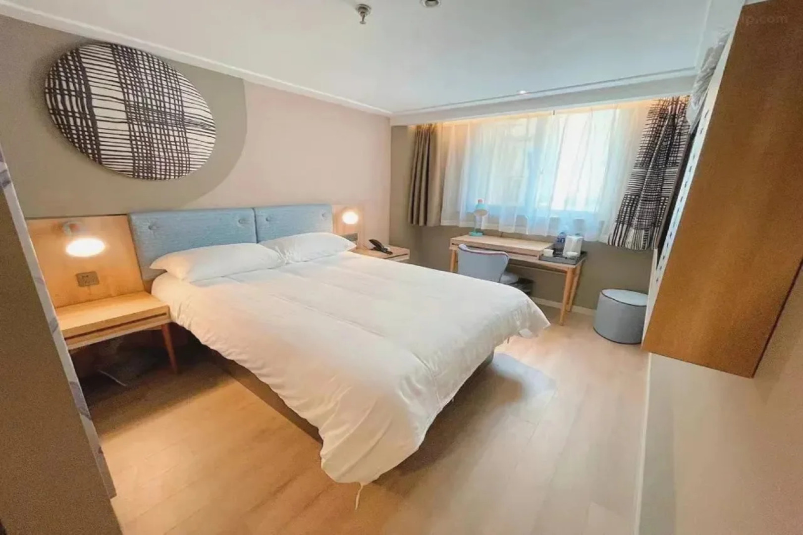Home Inn Neo (Fuzhou Wuyi Square, Nanmendou Metro Station)