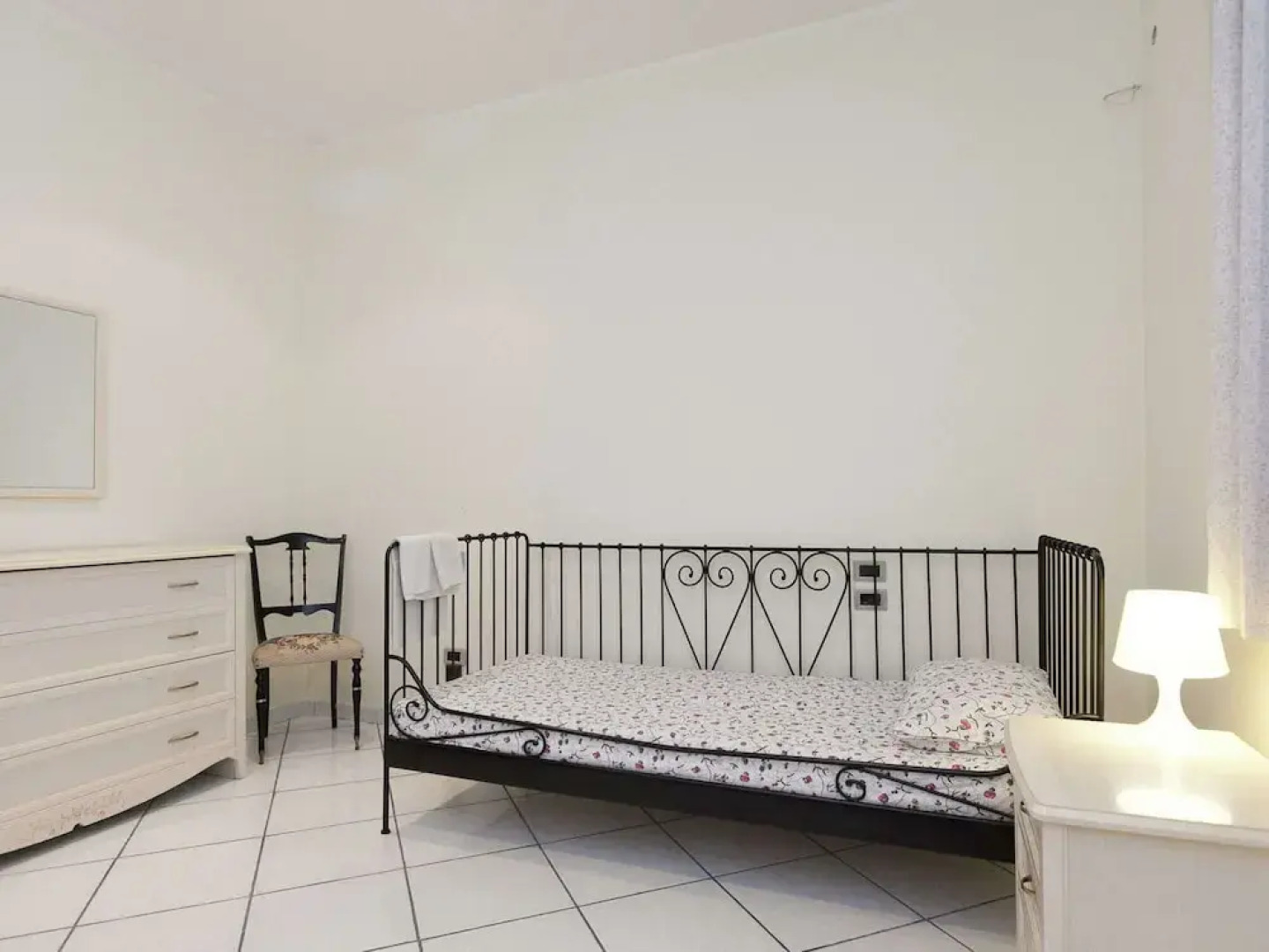 Apartment at the Foot of Mt. Vesuvius