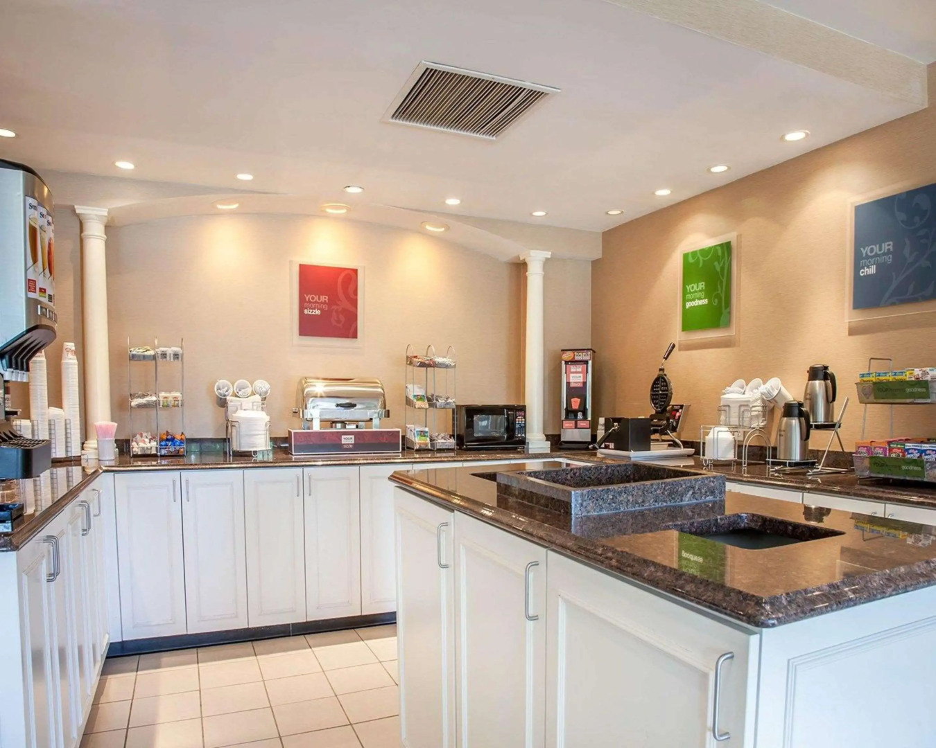 Comfort Suites West Warwick - Providence