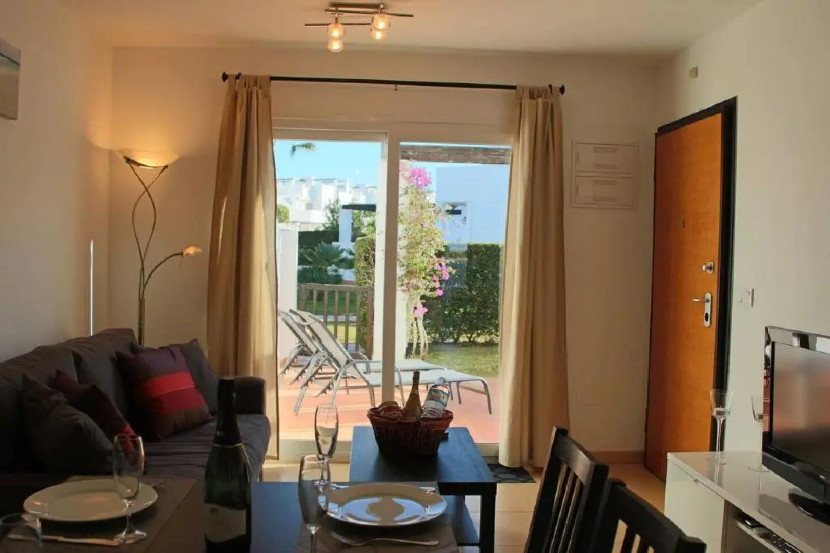 Casa Calida Jardin 13