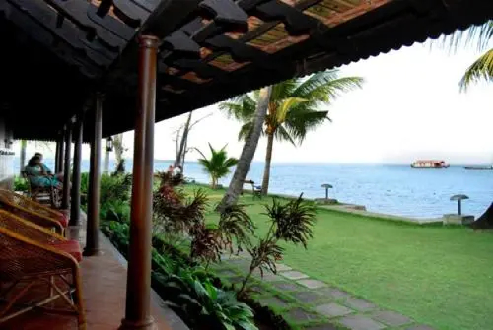 Dona House Boats at Alappuzha (Alleppey Backwaters)