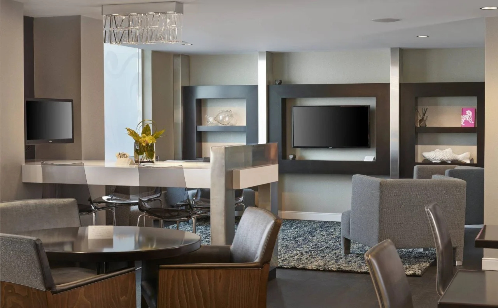 Renaissance Edmonton Airport Hotel