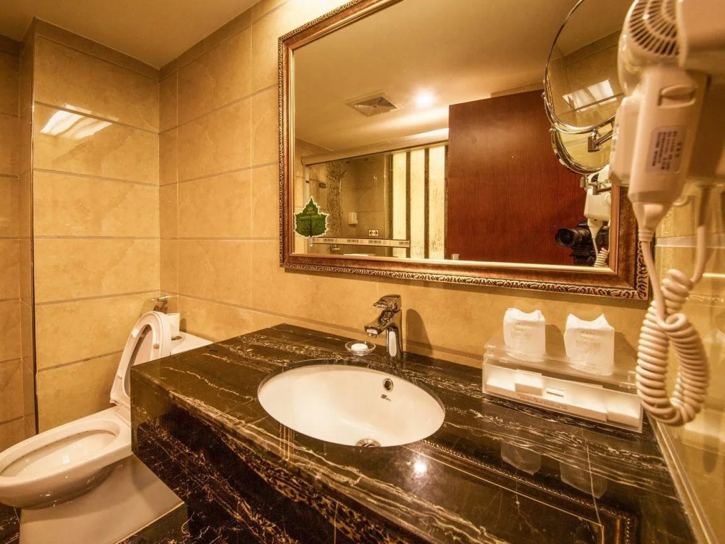 Jinguan Holiday Hotel