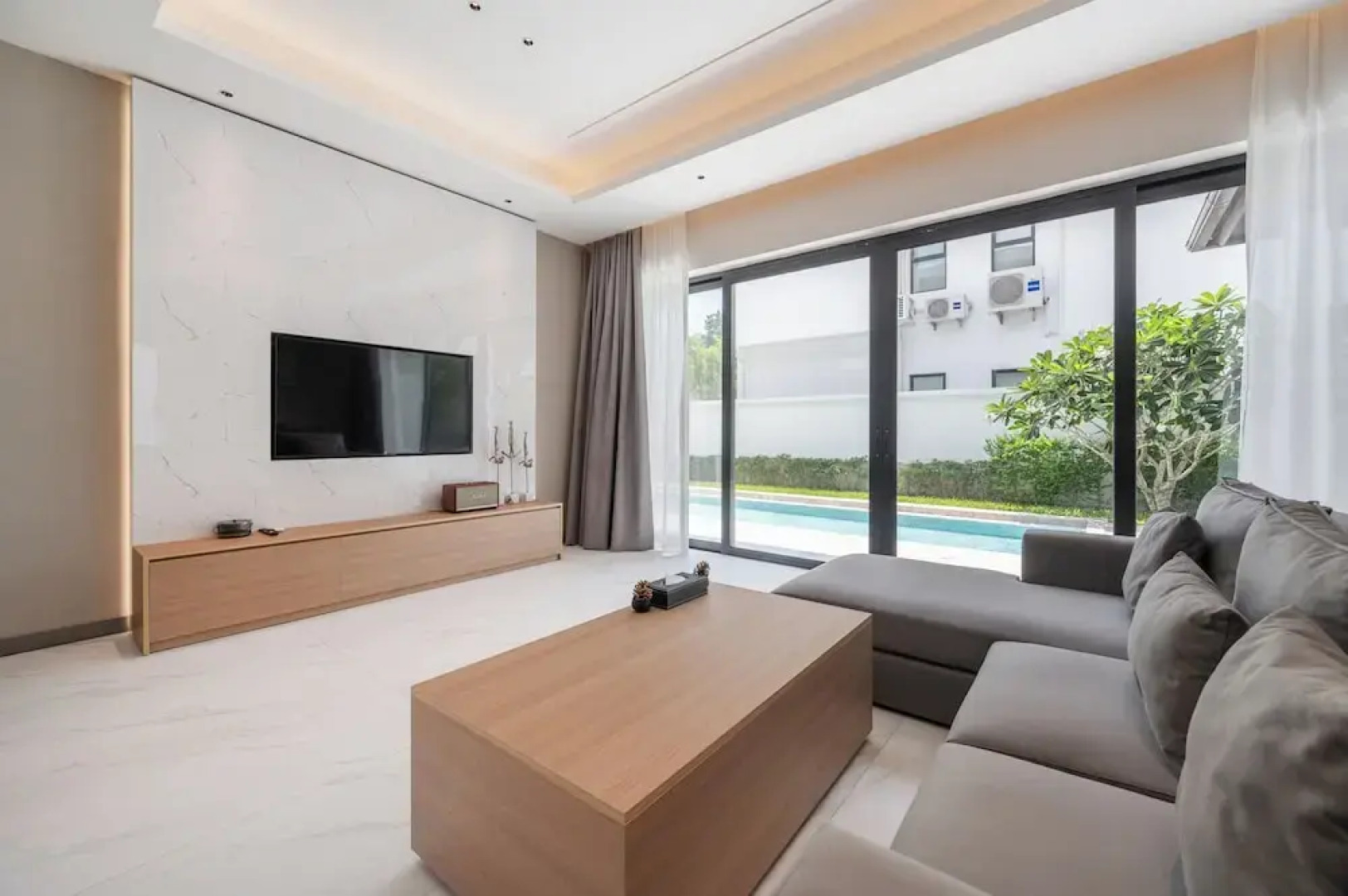 Argo Pattaya Resort and Villas