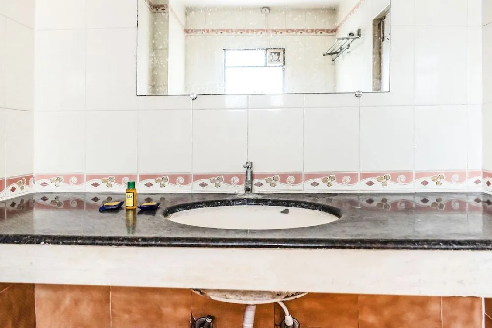 FabExpress Manny's Palace