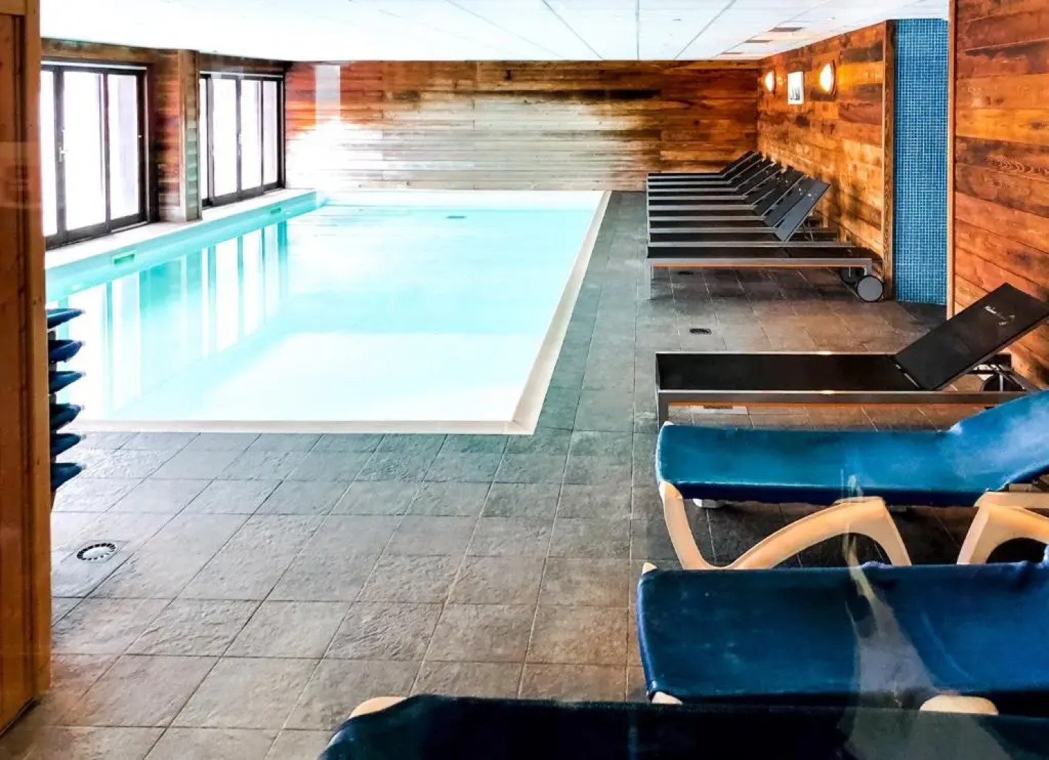 Penthouse 3-bedroom apartment, mountain views, large terrasse, piste access