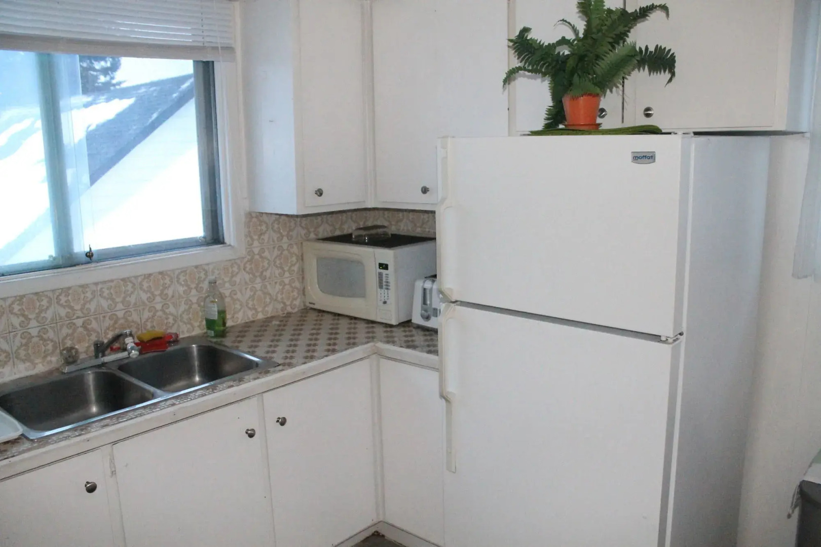 Adib Apartments - 931 Pinecrest Rd, Unit C