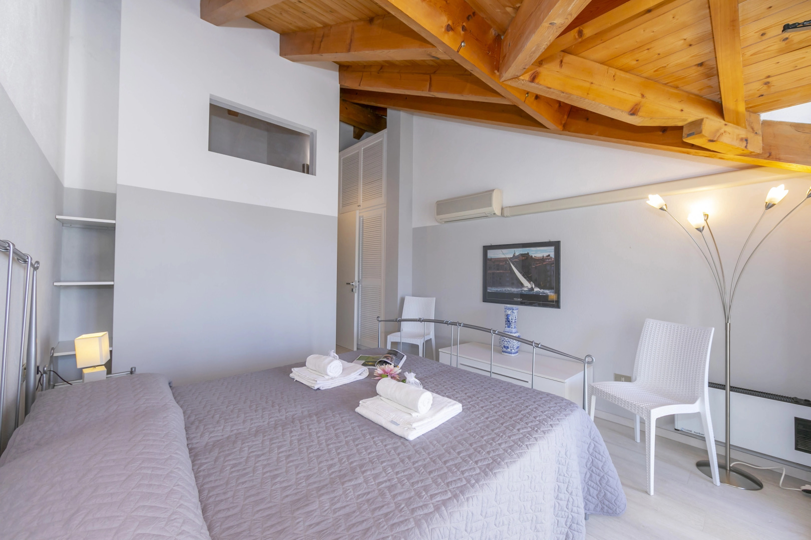 Blu Lake Apartment on Ghiffa Beach