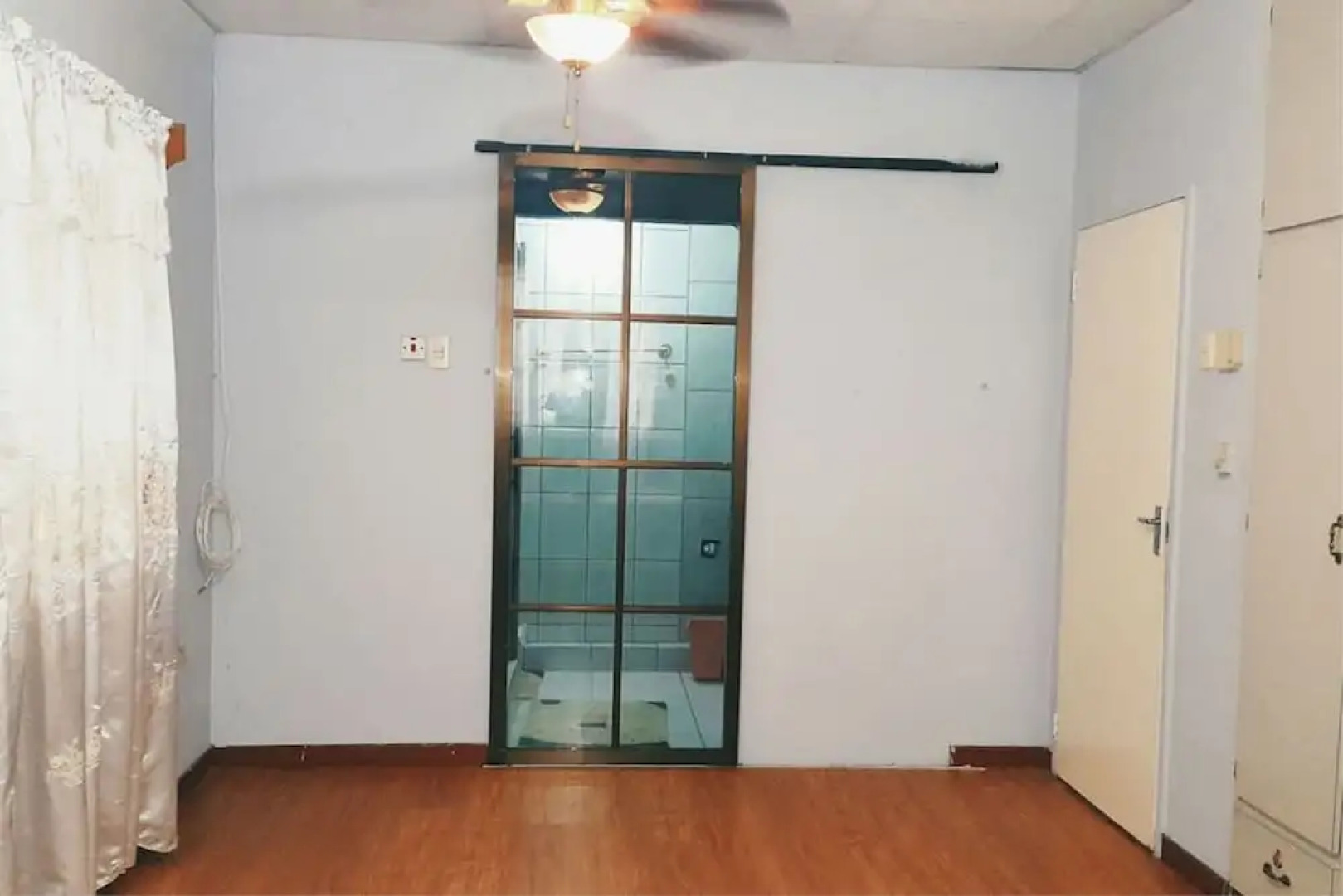Spacious Apartment near Mall