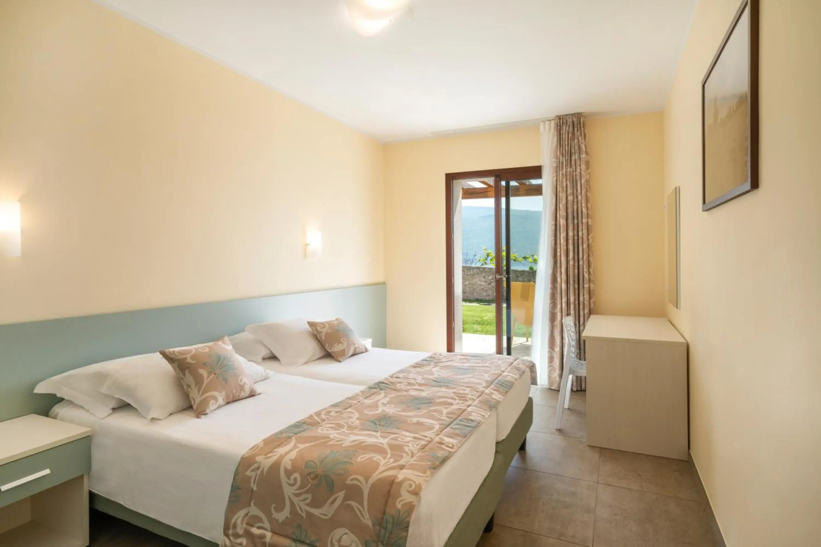 Residence Dany Appartamenti Con Cucina Vista Lago Piscina E Parcheggio