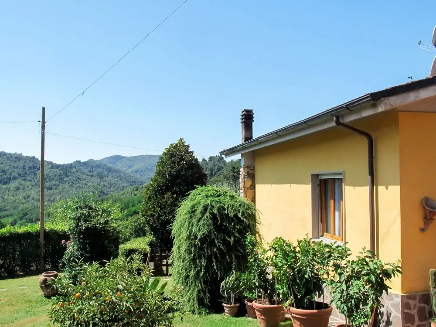 Bataba Villa A Roggio