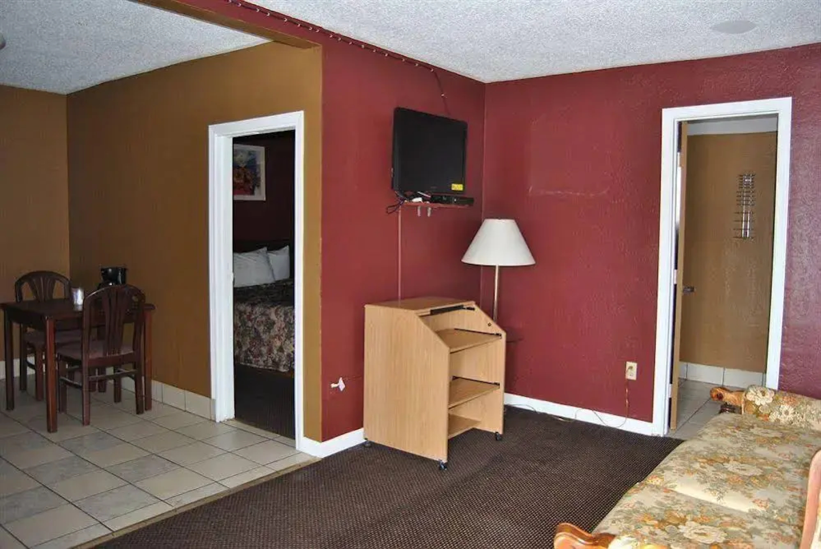 Plaza Motel