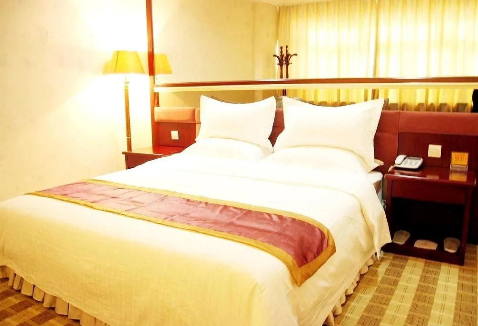 Zhongwei Wanrui Hotel