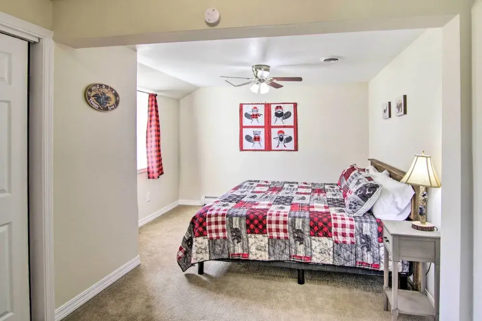 Montana's Emigrant Peaks Getaway: Apt w/ Mtn Views