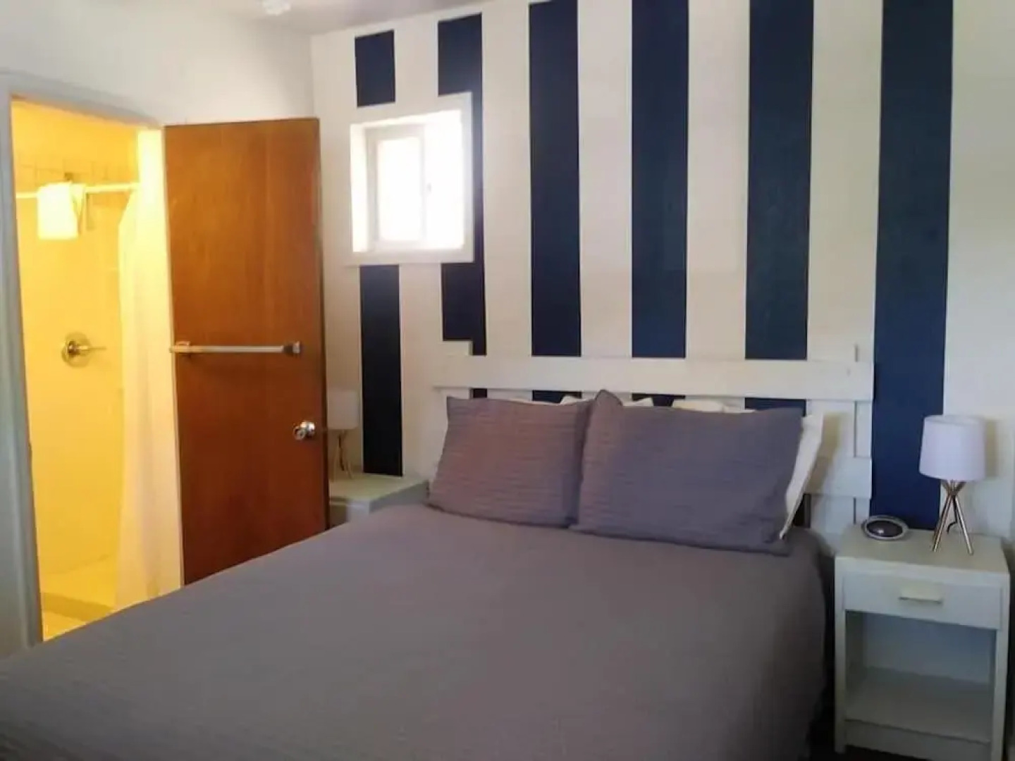 Western Riviera Lakeside Lodging