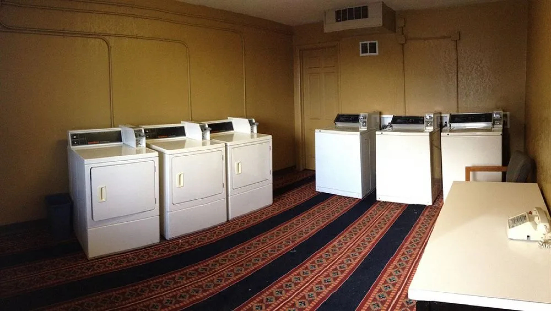 Super 8 Junction City