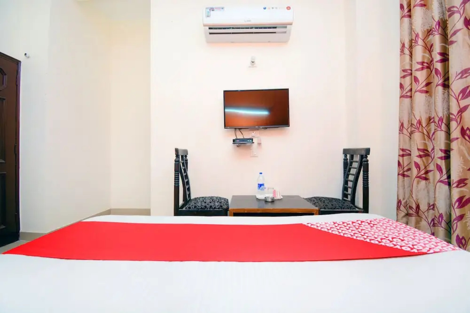 OYO 40160 Hotel  Aaa