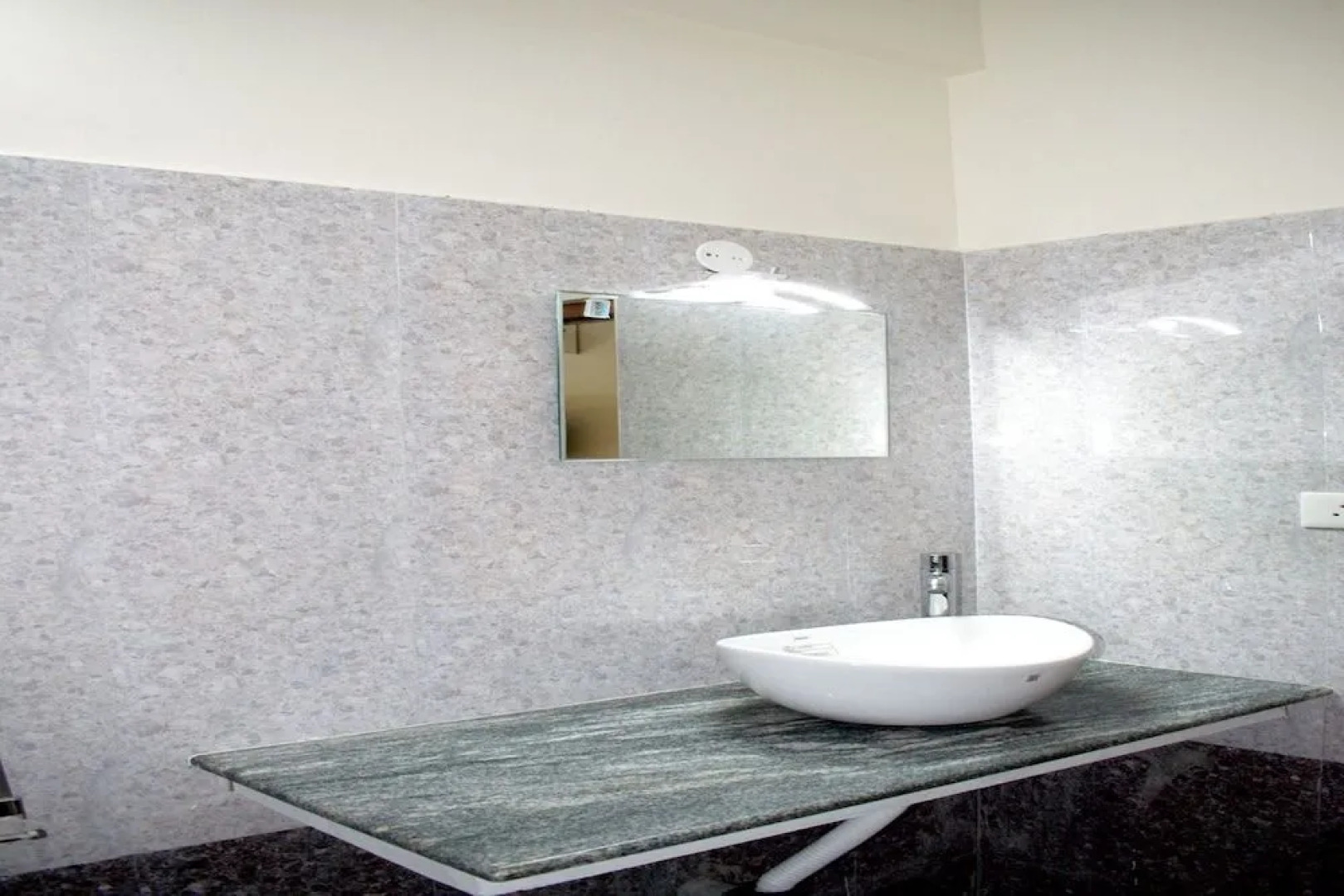 Nature Breeze Resort and Spa