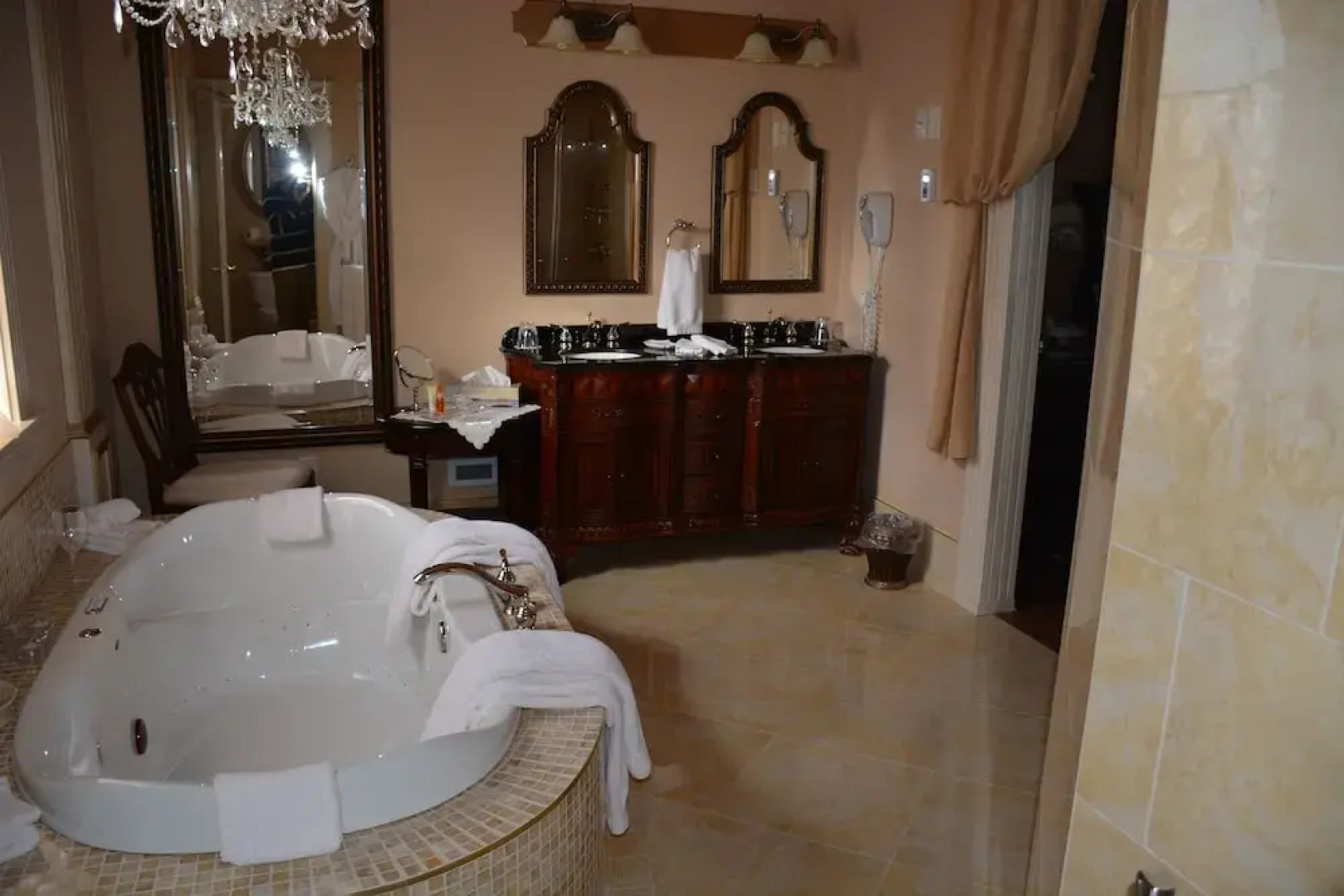 Rose Manor Inn B & B