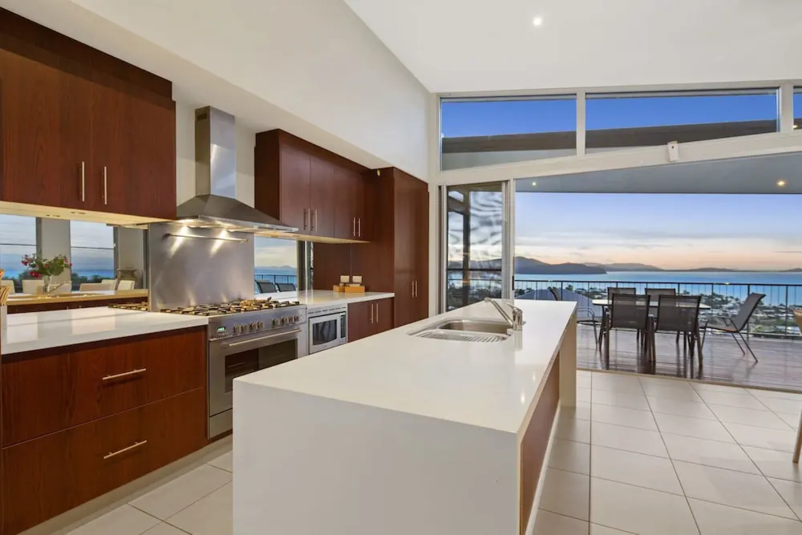 Whitsunday Views - Airlie Beach