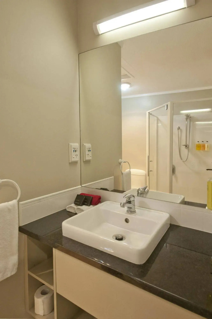 Sport of Kings Motel