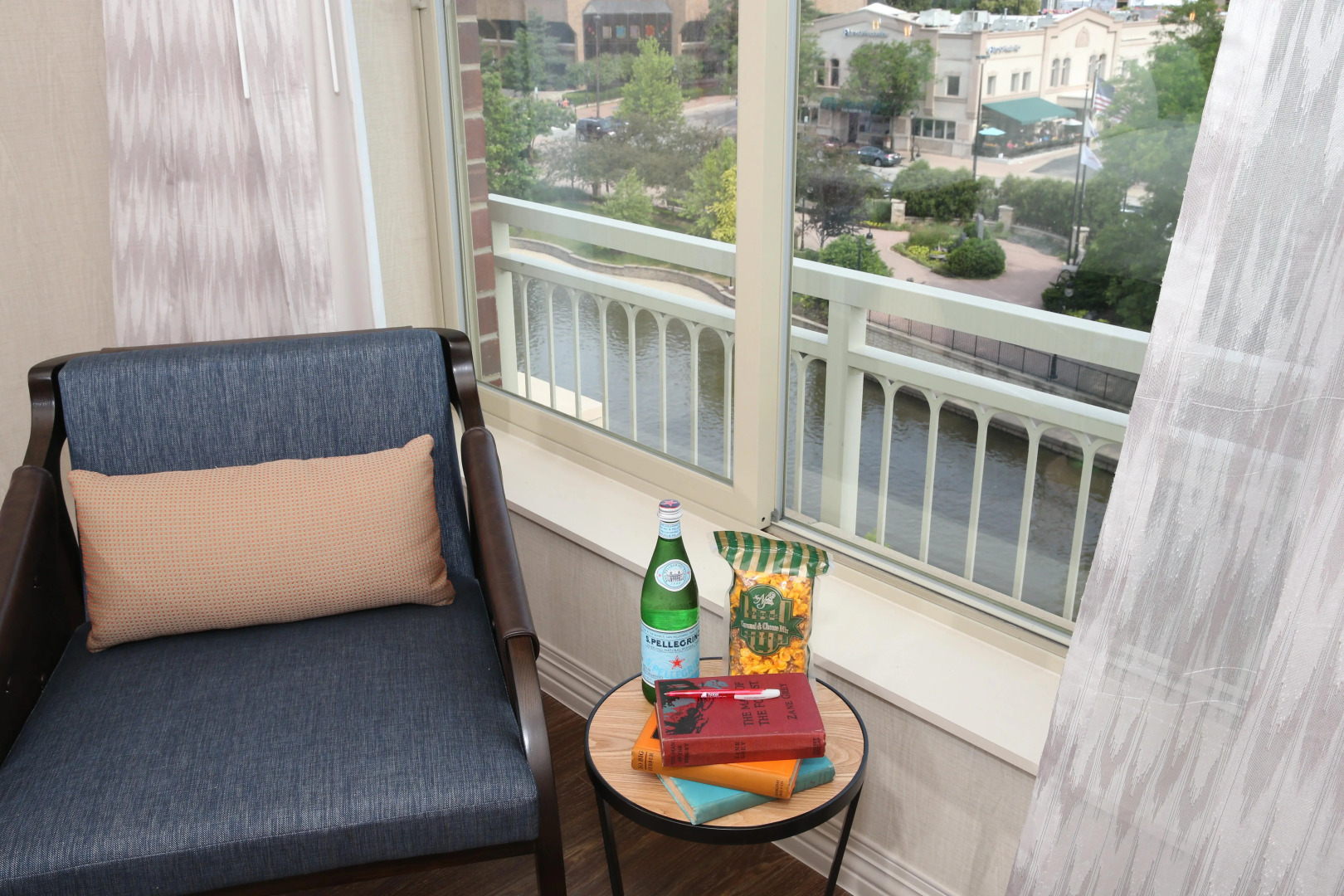 Hotel Indigo Naperville Riverwalk by IHG