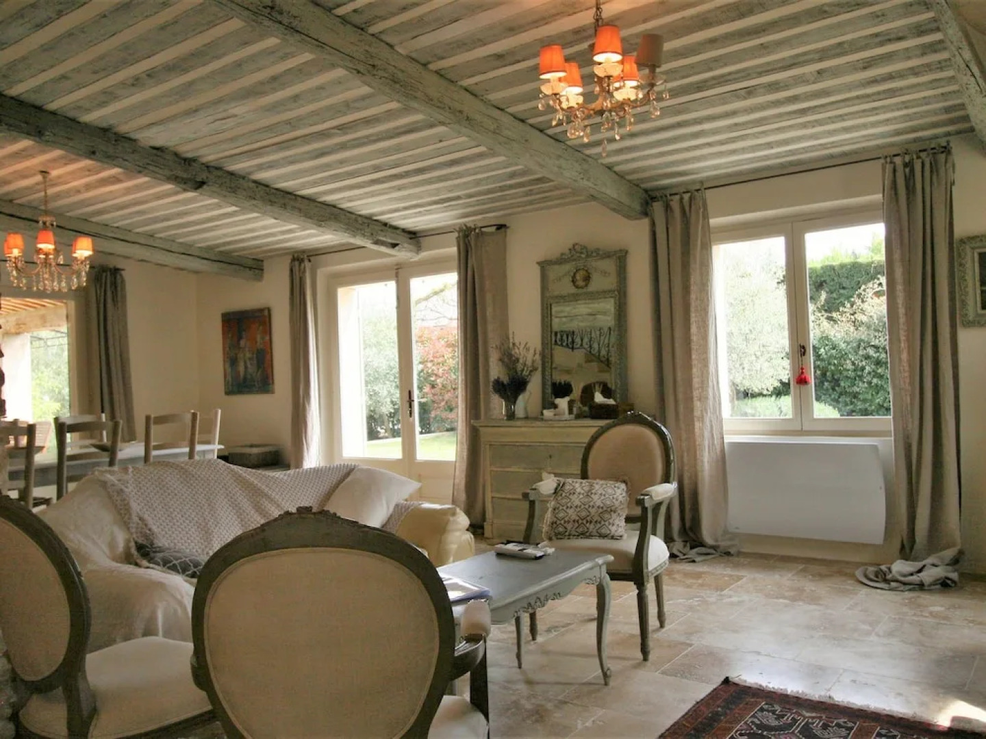 Grandeur Villa in Eygalières With Pool & 2 Terraces