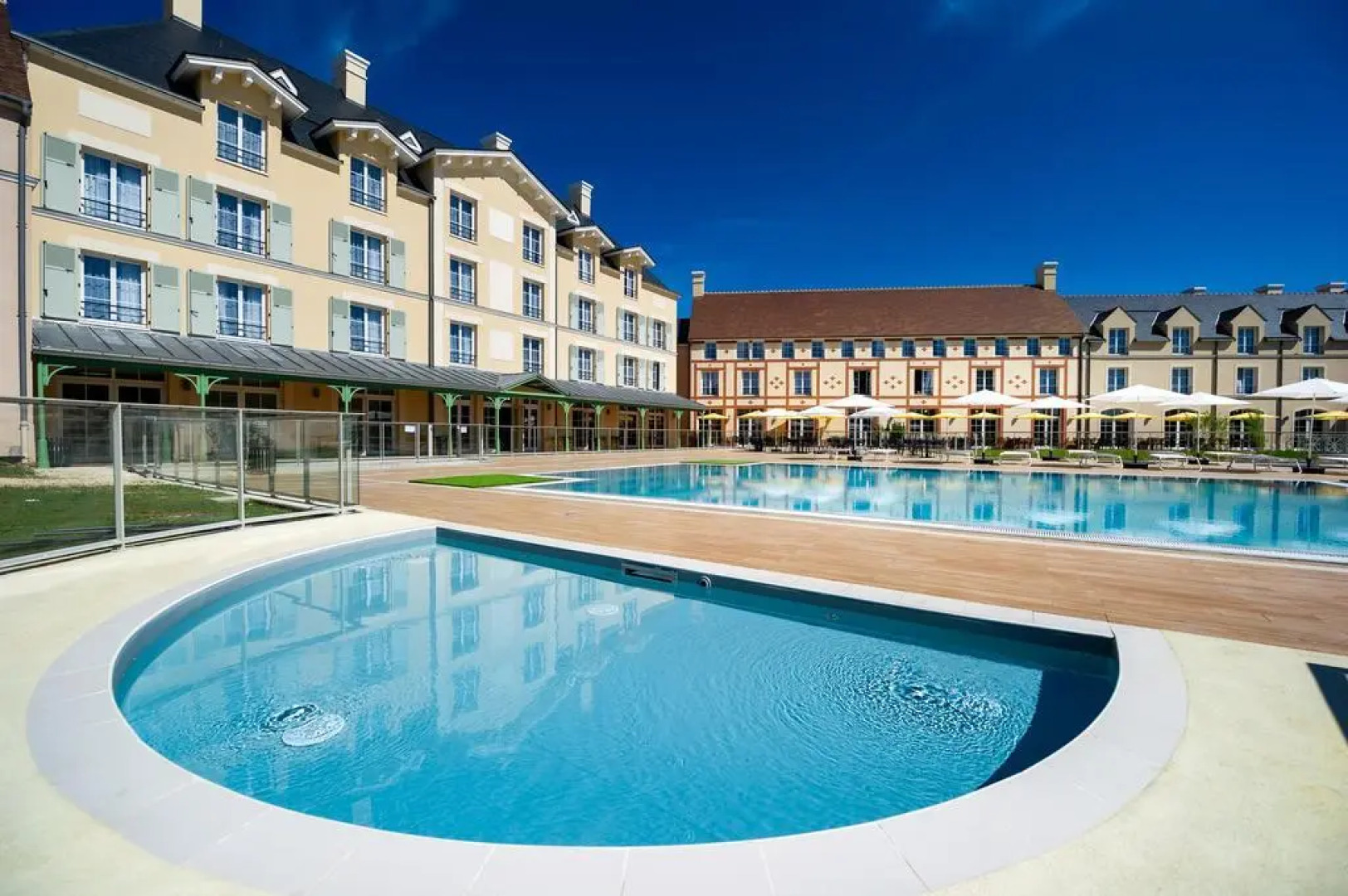 Staycity Aparthotels, Near Disneyland® Paris