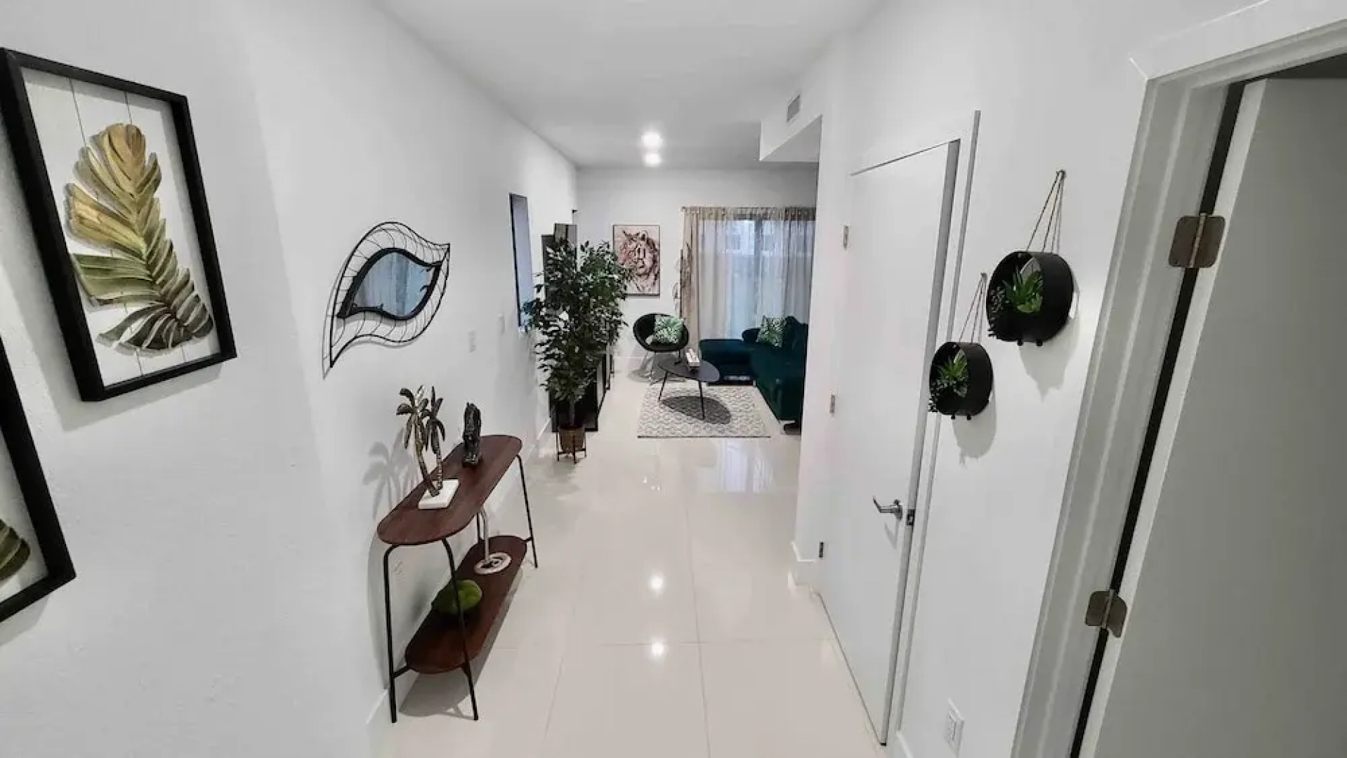 302 Rare find The Blue Sky Beach House