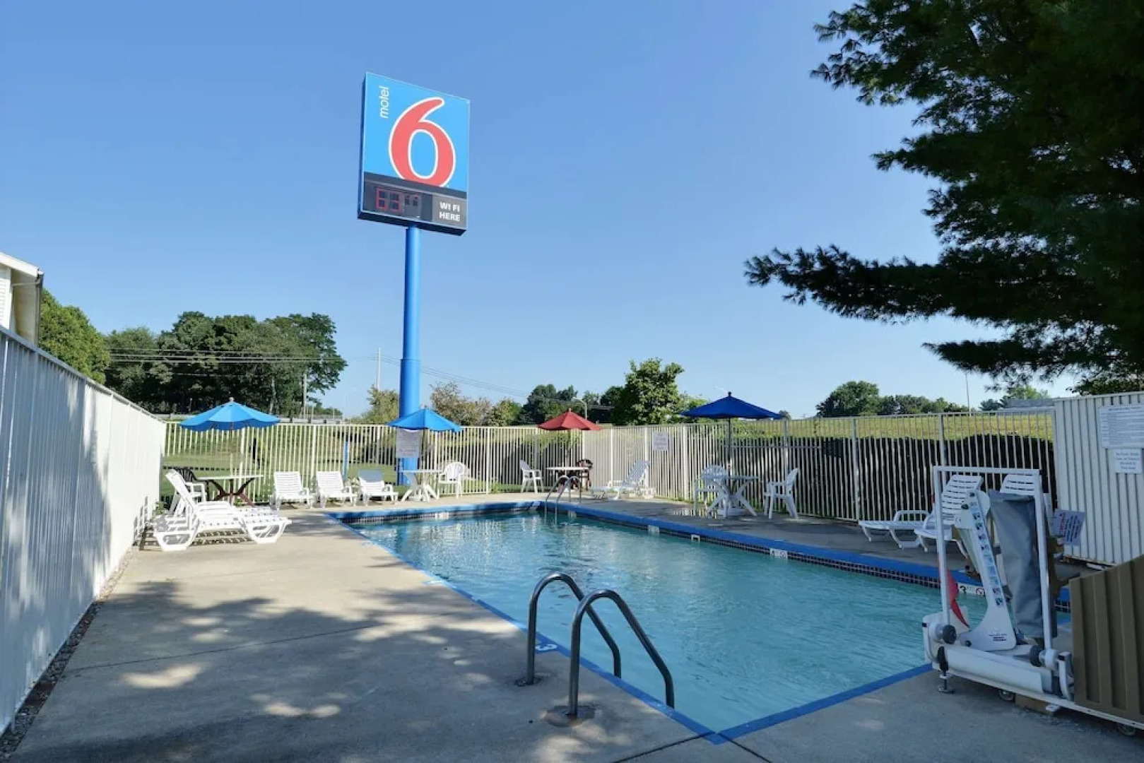 Motel 6 Nashua