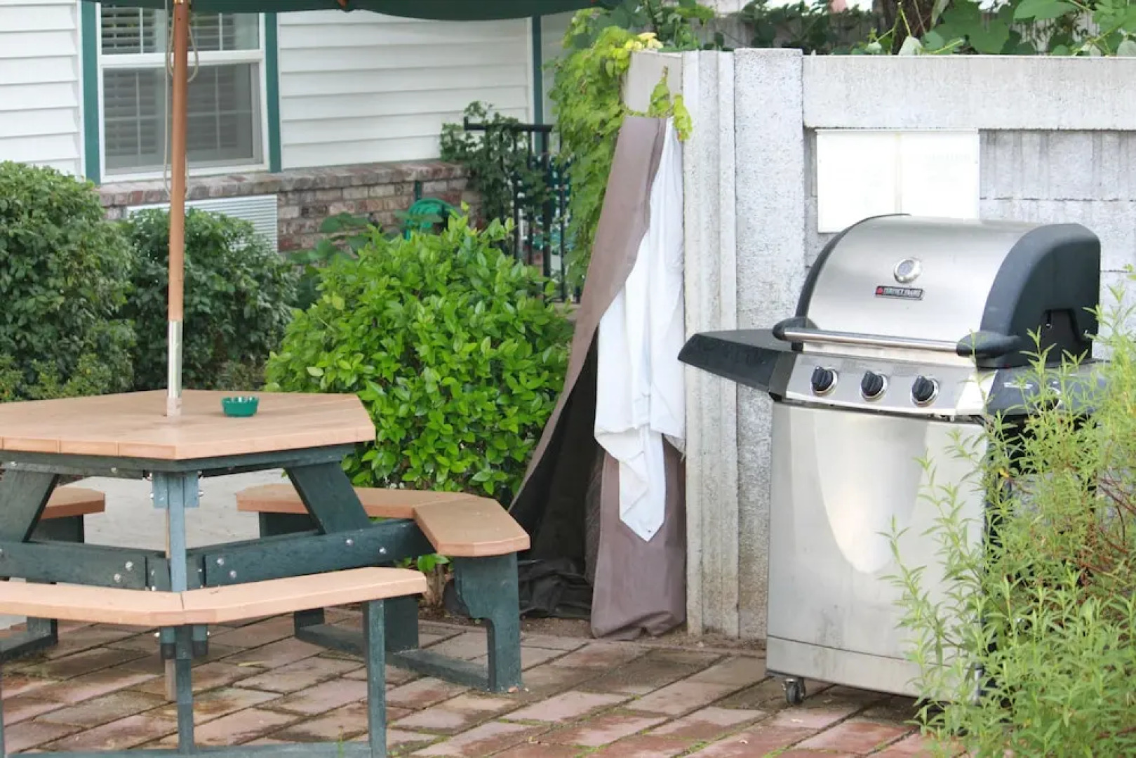 Grass Valley Courtyard Suites