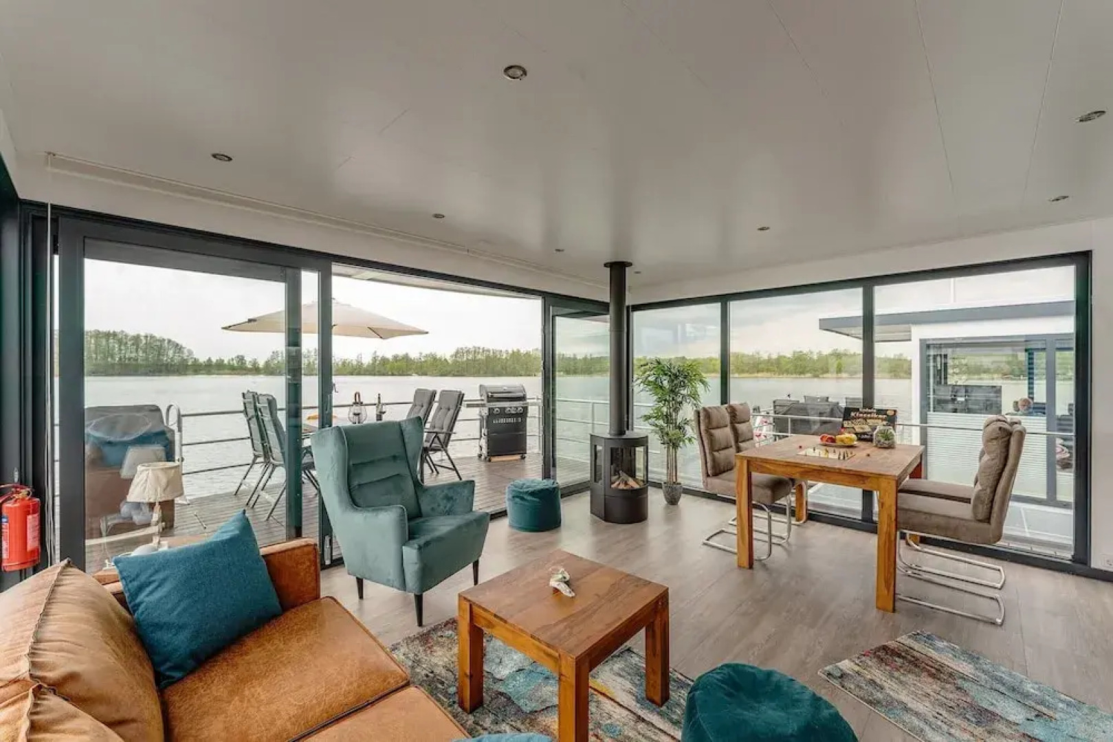 Hausboot am Prerauer Stich in Zehdenick