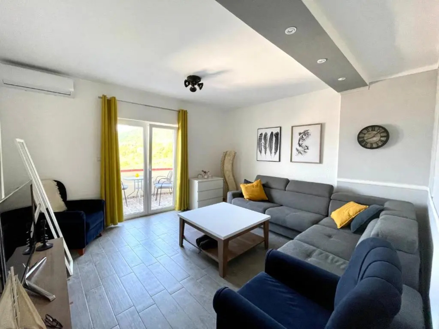 Lovely apartment with stunning view on Kotor Bay