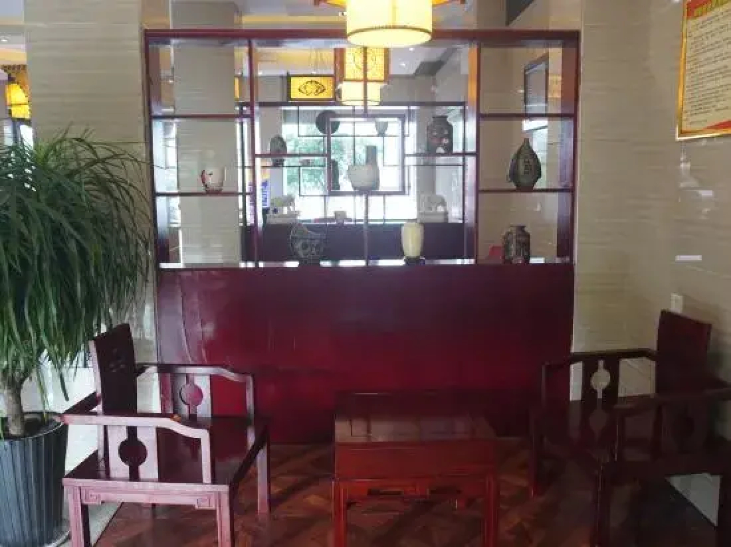 Jun Yi Chain Hotel (Danfeng Railway Station Branch)