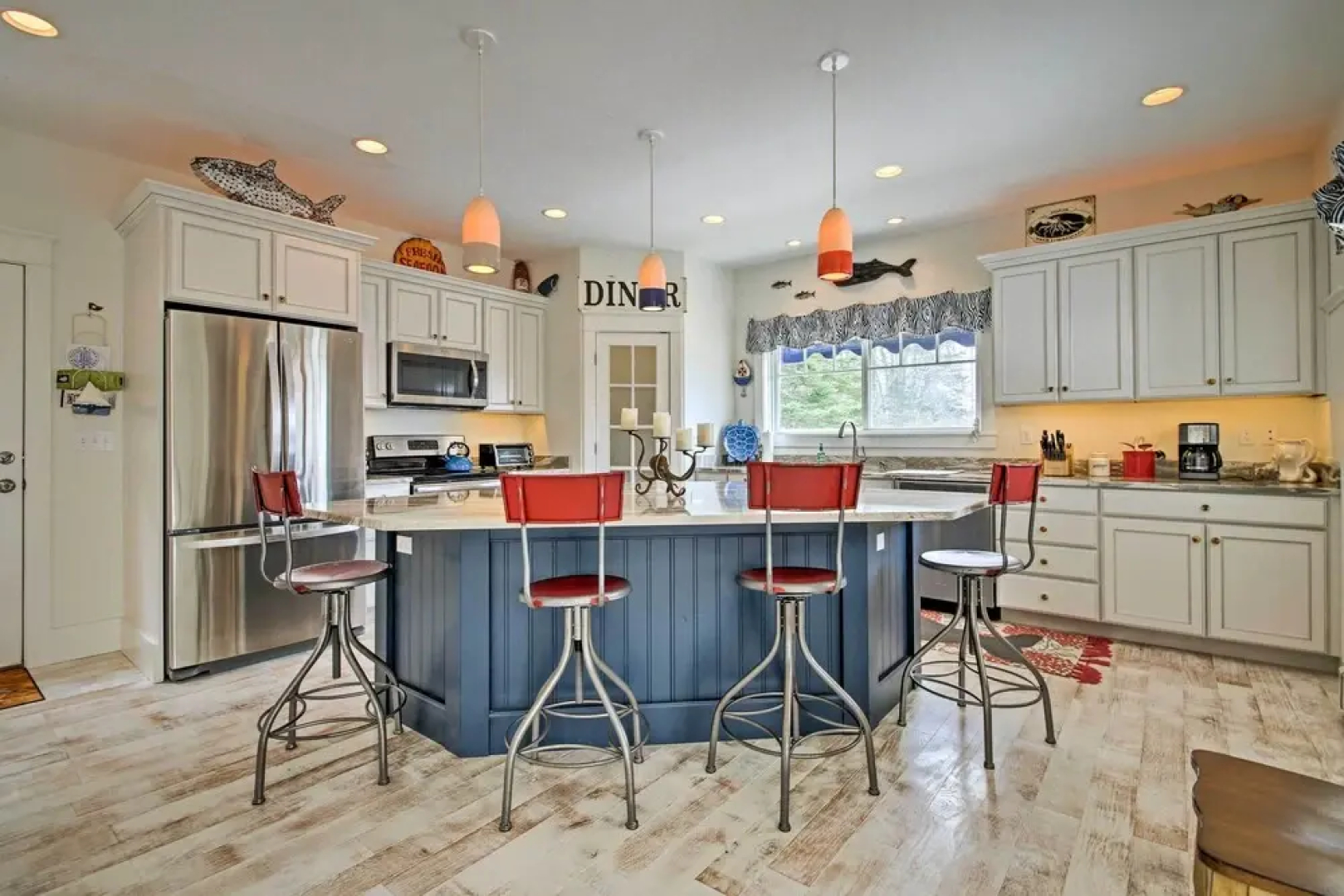 Boothbay Harbor Beach House By Park & Restaurants!