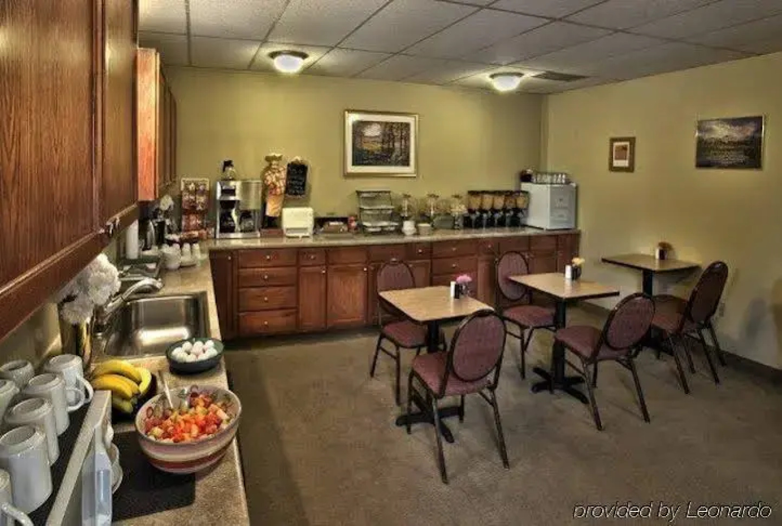 Boulder Twin Lakes Inn