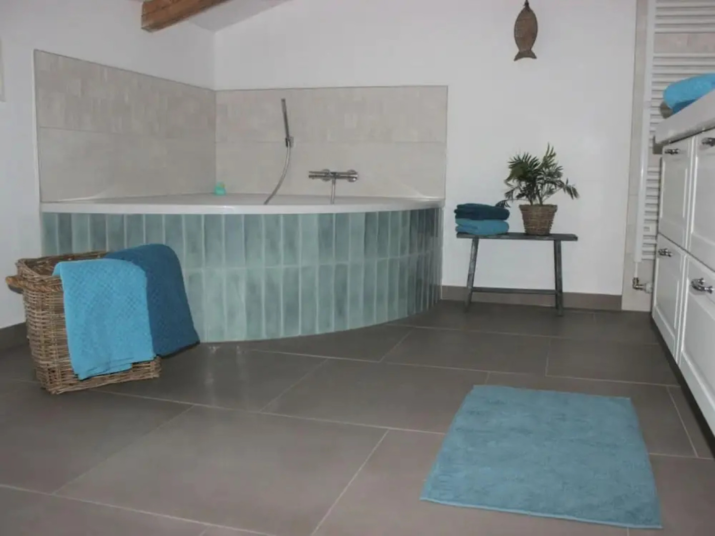 Tranquil Holiday Home With Garden