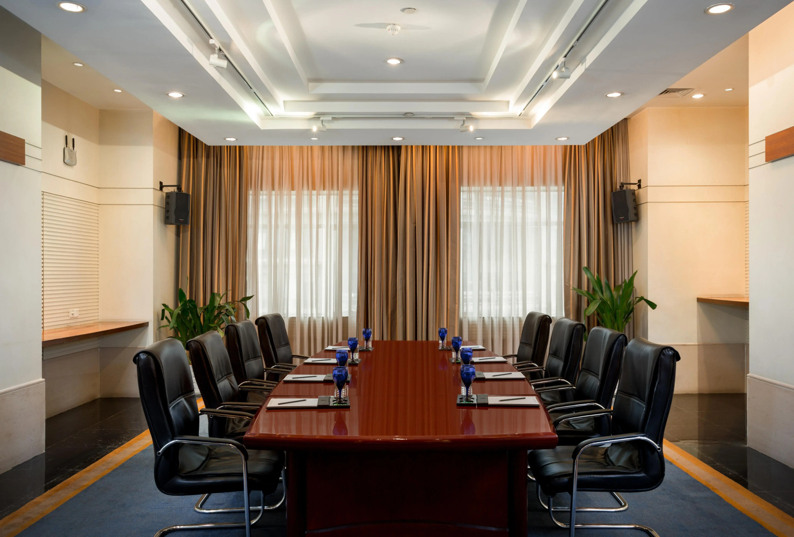 Crowne Plaza Chongqing Jiefangbei(Formerly InterContinental Chongqing)