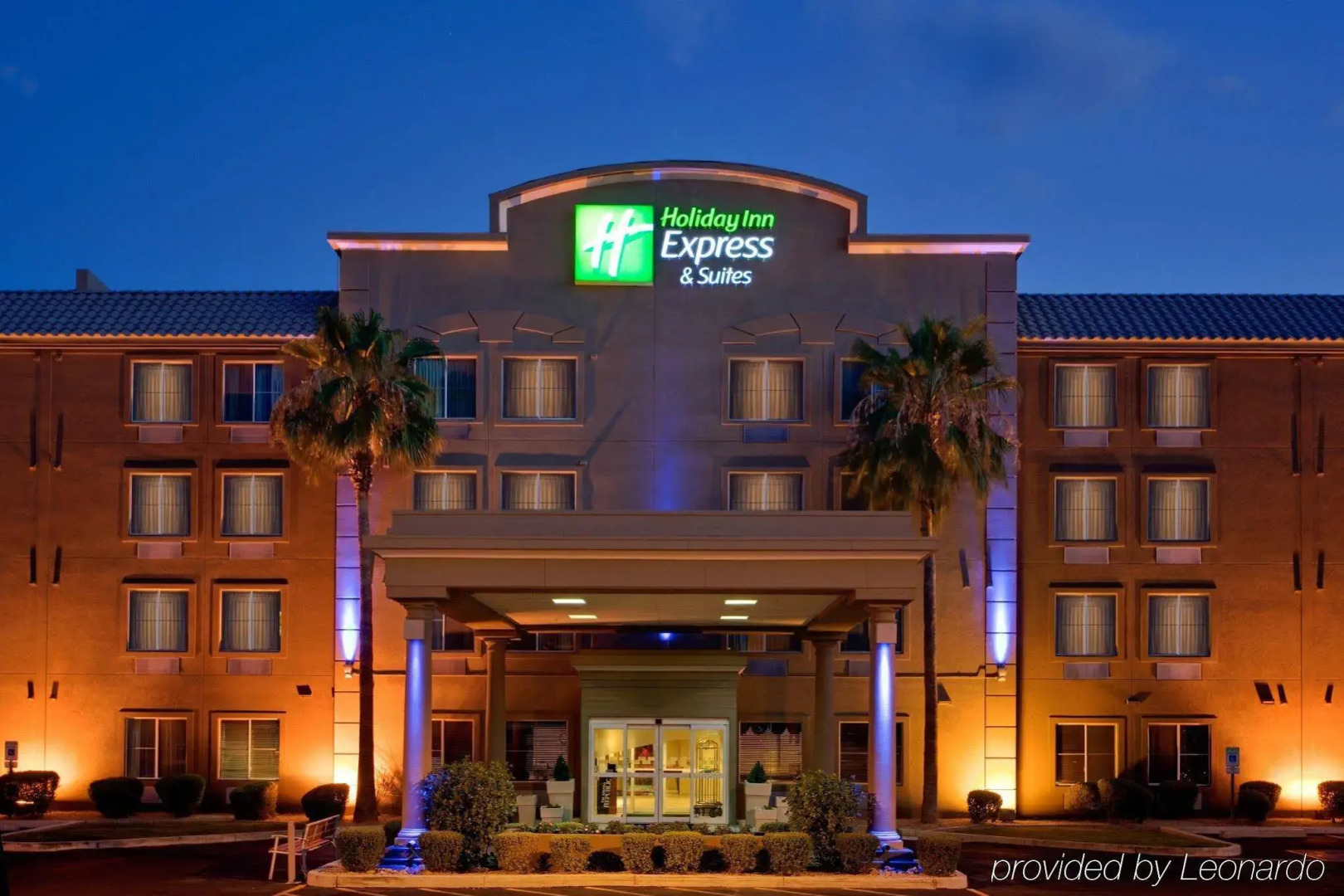 Holiday Inn Express Hotel & Suites PEORIA NORTH - GLENDALE by IHG