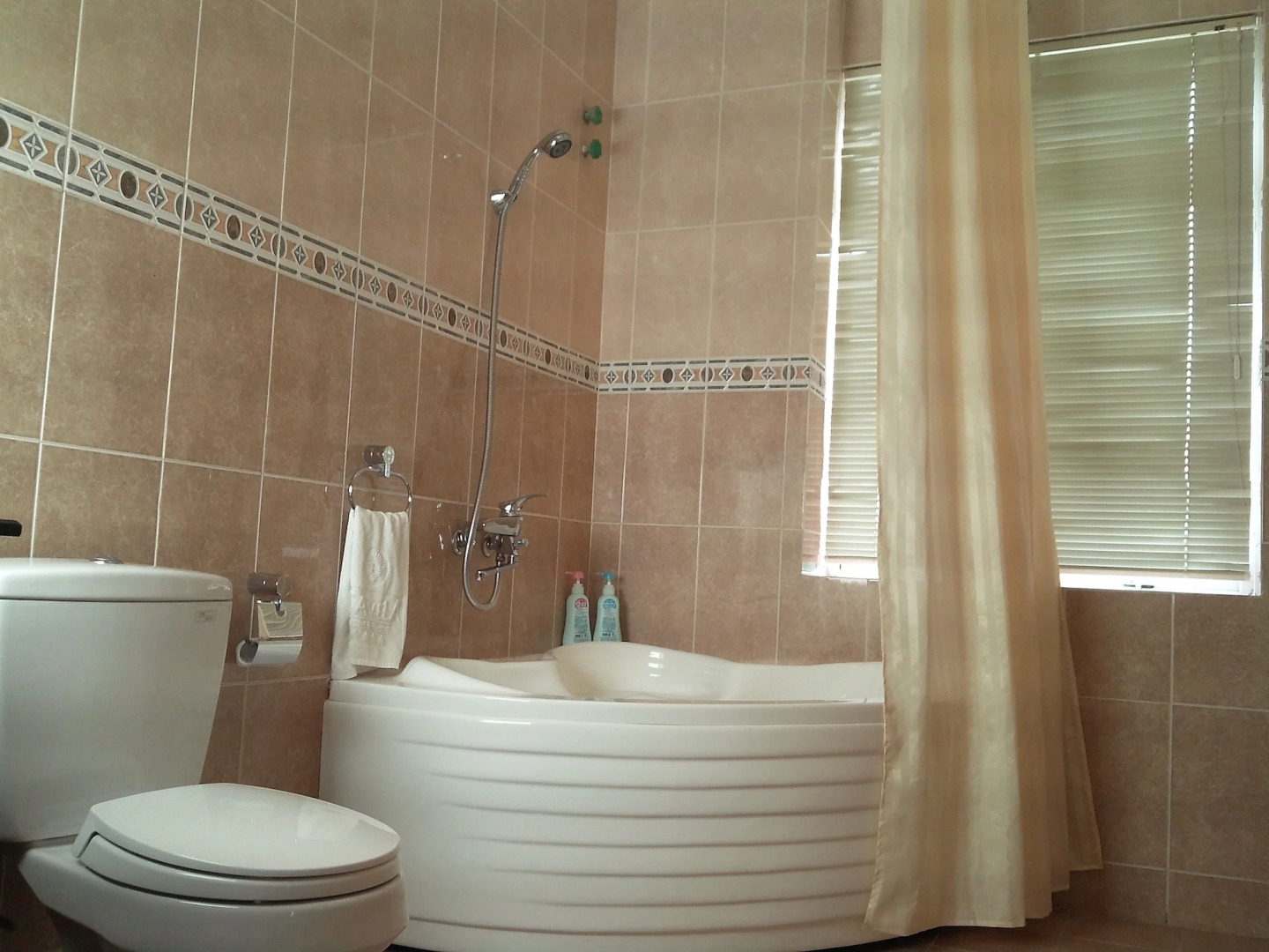 Camela Hotel & Resort