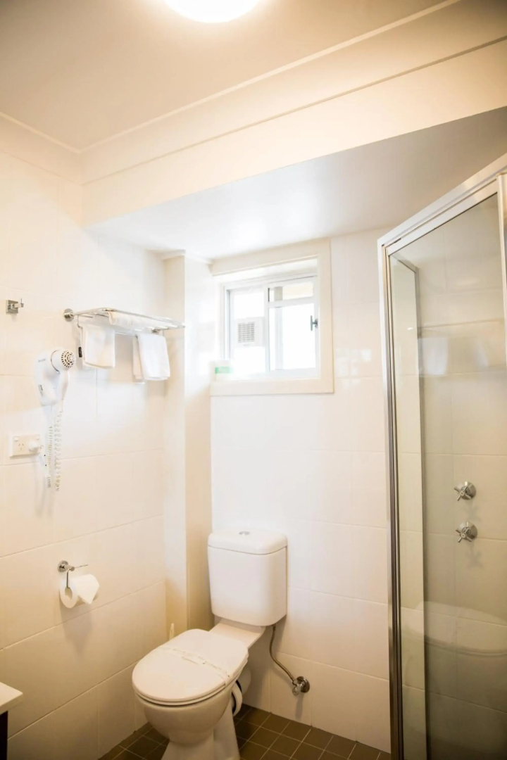 Lilac City Motor Inn & Steakhouse