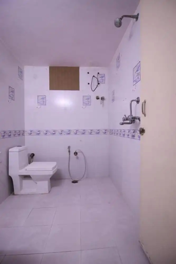 ADB Rooms Hotel Sahiwa