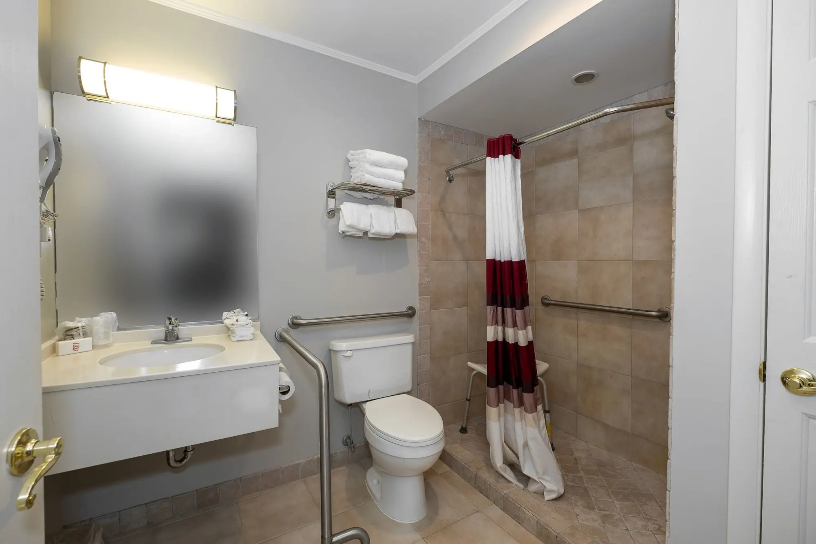 Red Roof Inn & Suites Hazleton