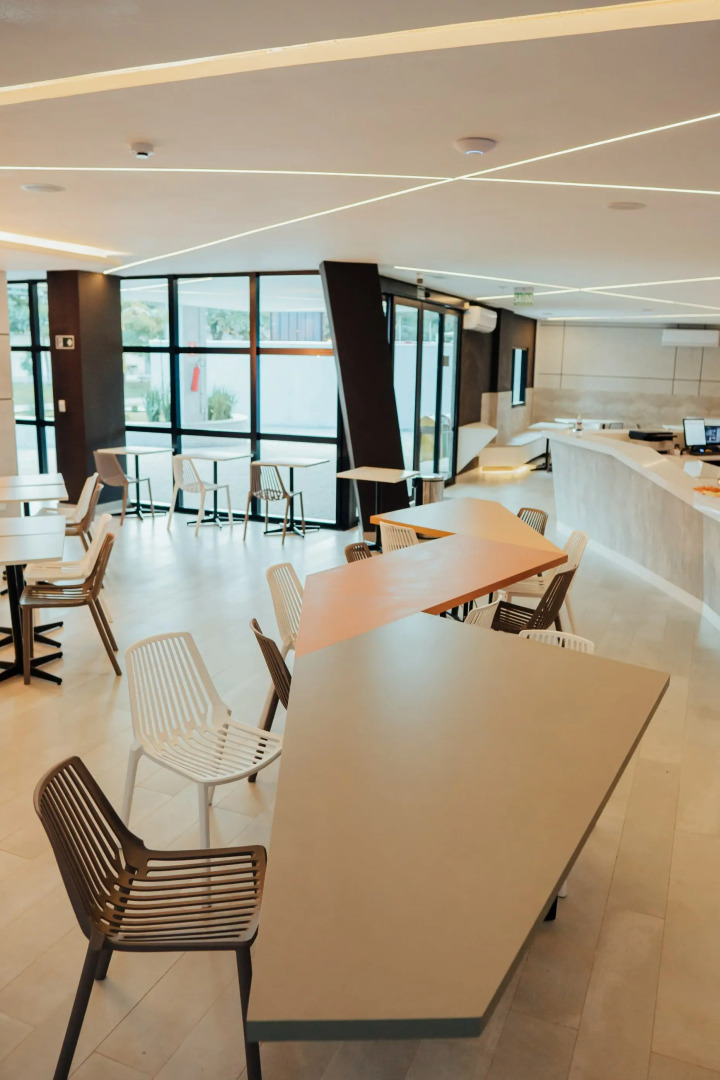 Front Comfort Teófilo Otoni