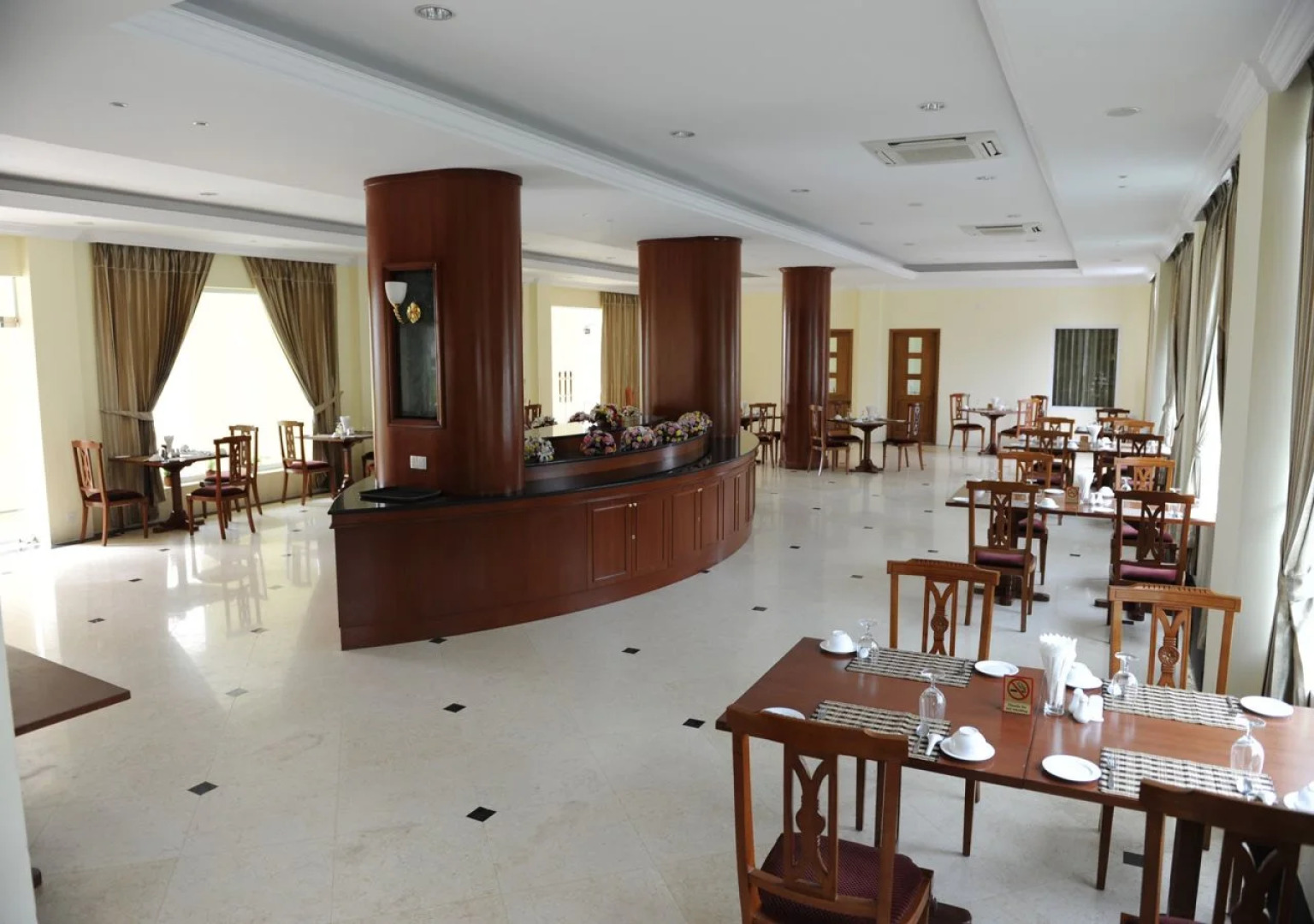 Mawlamyaing Strand Hotel