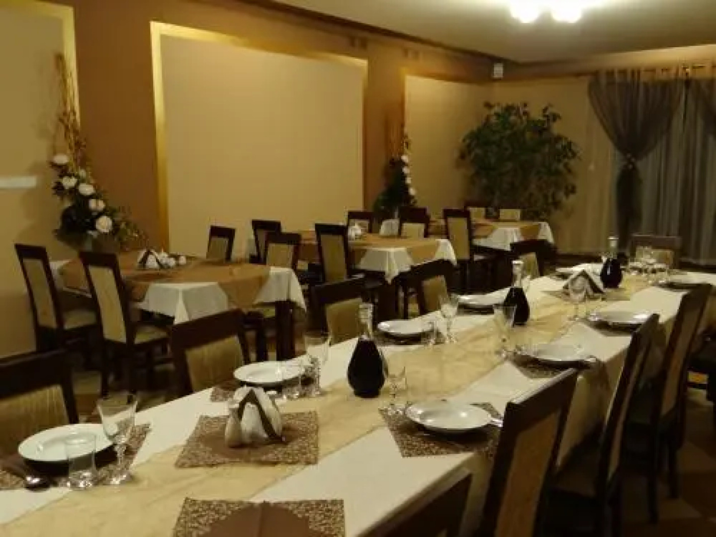 Hotel i Restauracja Lwów