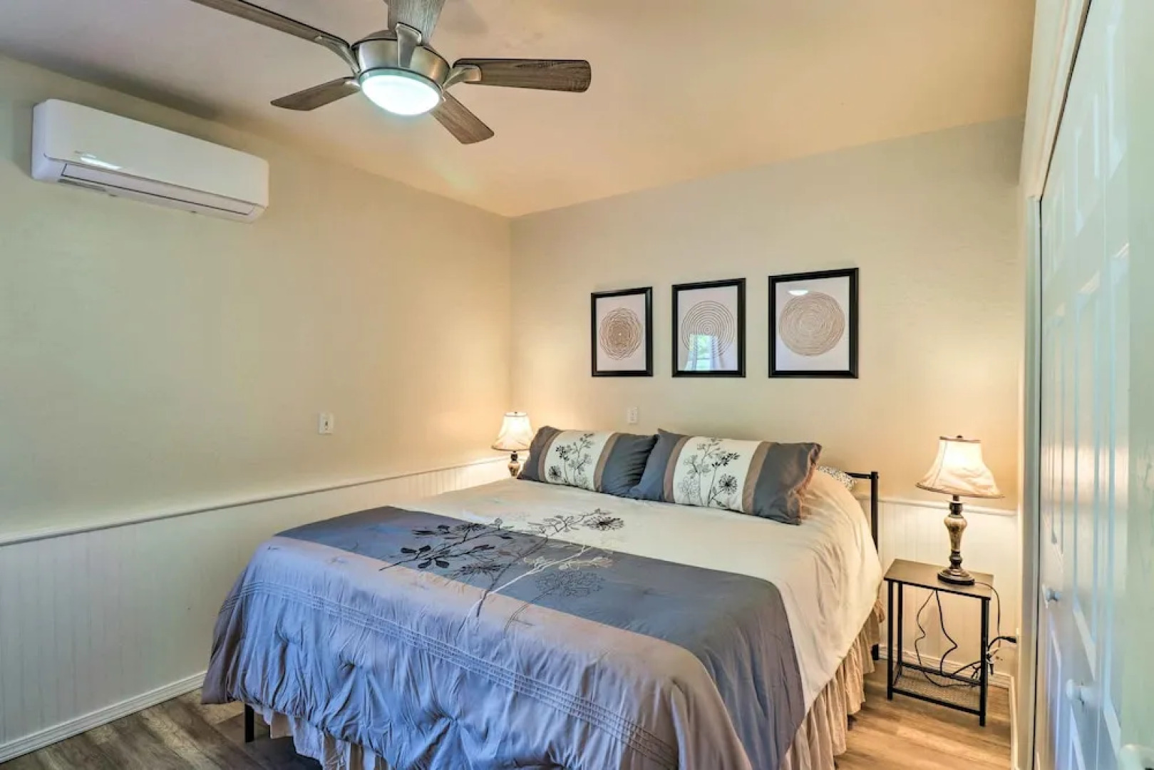 Pet-friendly Heber Escape in the Pines w/ Views!