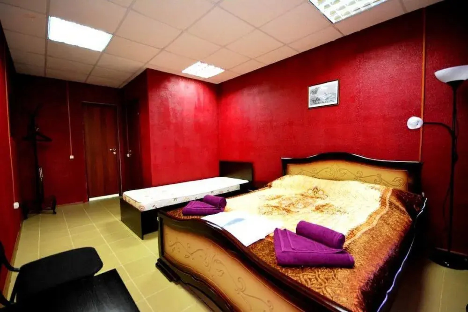 Часы Бунинская аллея