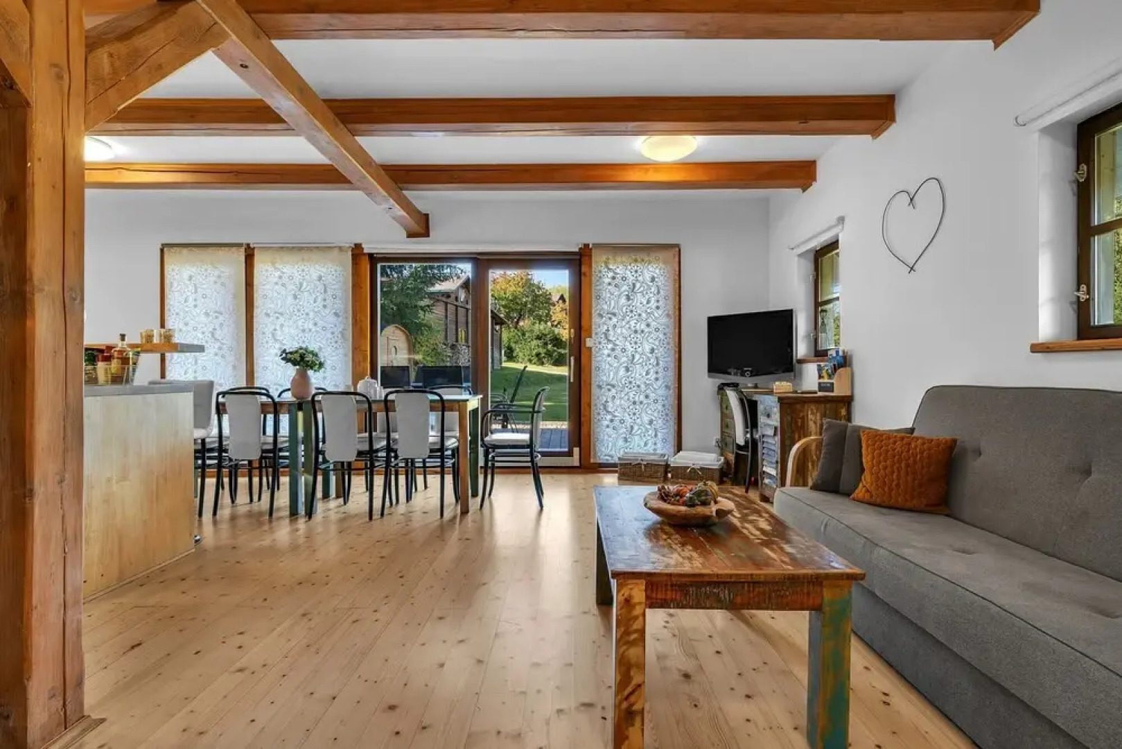 Villa in Dolni Branna With Sauna